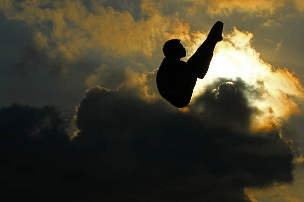 梁劲松与伏明霞:昔日跳水情侣的现状揭秘