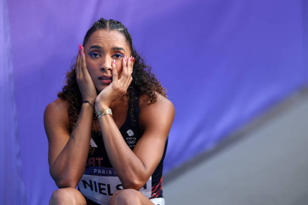 博尔特的身高是否让他在弯道跑中更具优势？