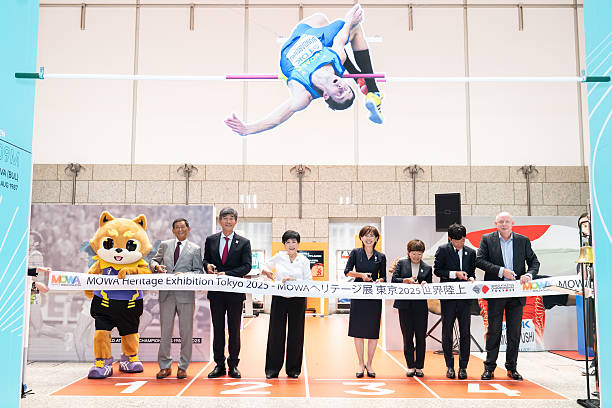 从奥运冠军到三个孩子的妈妈:伏明霞的人生转变