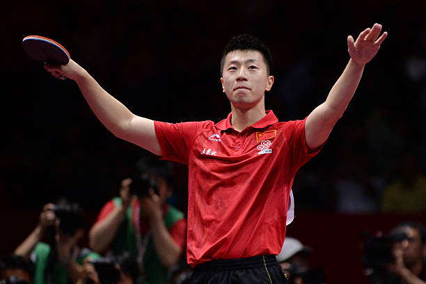 国乒包揽男女单打冠亚军,樊振东险胜张本智和