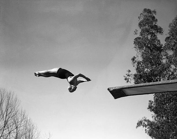 五十岁女性学游泳，挑战与机遇并存