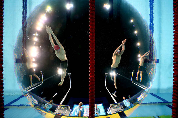 宝宝游泳的正面效果与家长需警惕的方面