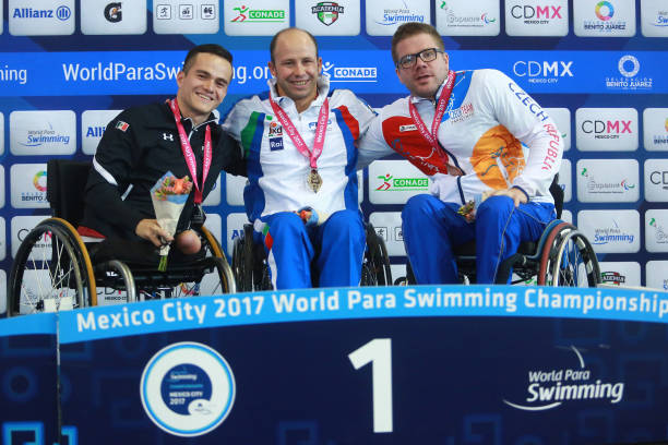 游泳体育赛事门票购买指南：避免黄牛与假票的实用技巧