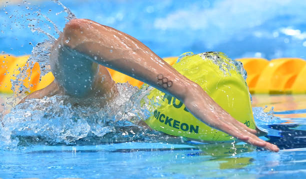 从零到精通:成人游泳教练如何有效培训初学者