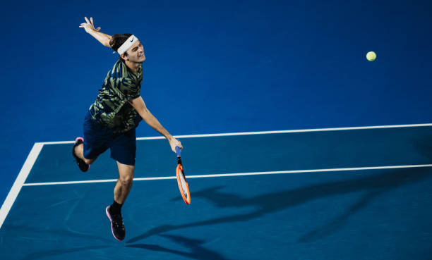 如何挑选高品质网球拍？选购指南全解析