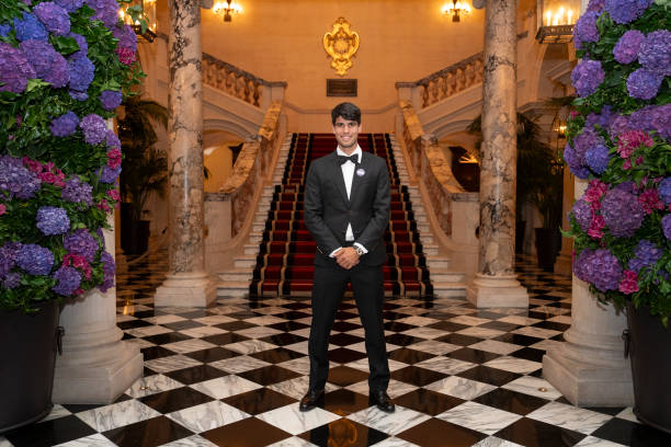 网球球网中央高度:厘米与英寸的换算