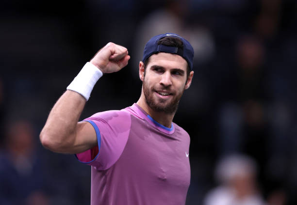 网球比赛报分顺序详解：发球方是否先报？