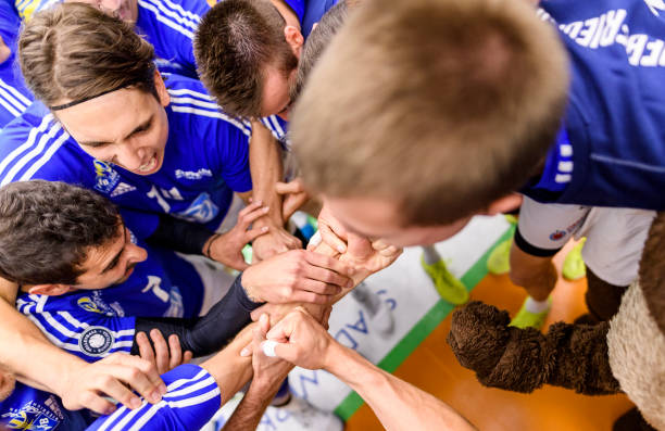 如何通过墙传球提高排球控球能力