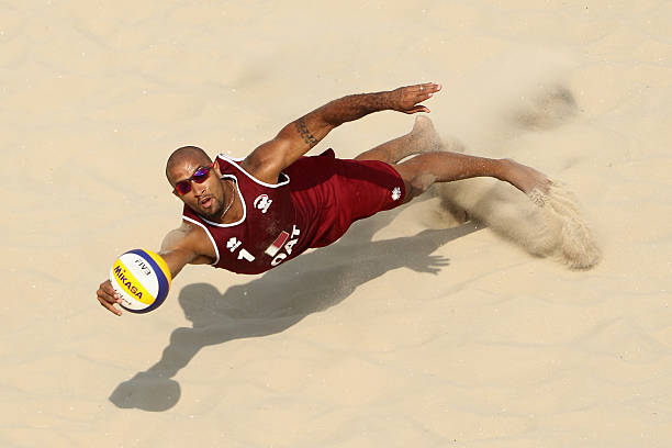 排球考试技巧解析:上海中考必看指南