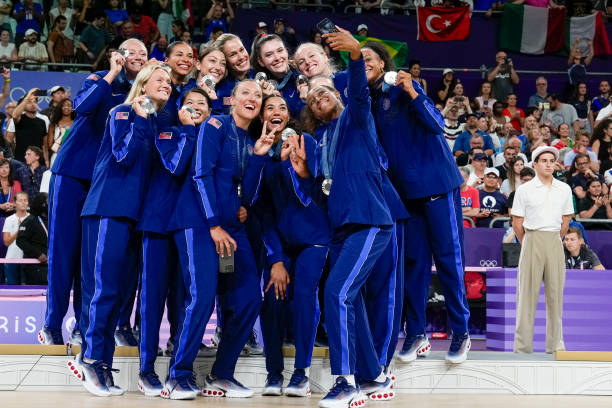 丁霞今年几岁？她的职业生涯回顾