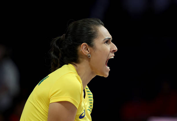 中考体育排球项目:掌握正确姿势轻松拿高分