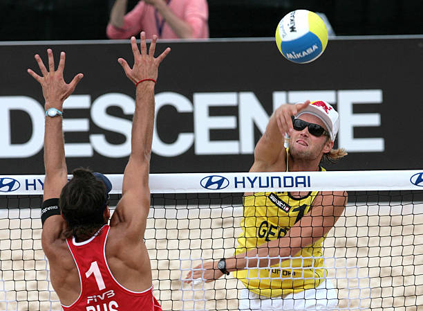 排球裁判手势手册:从基础到高级动作全解析