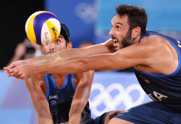 排球比赛暂停次数规定：每队每局最多两次