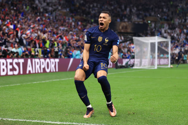 国足世界杯预选赛直播：出线形势分析与对手实力解读