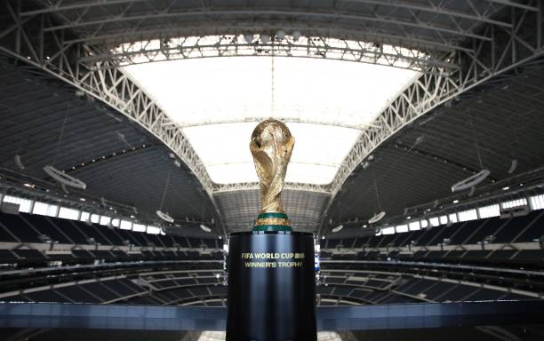 梦想启航：加纳首次世界杯之旅与韩国第四次参赛的对比