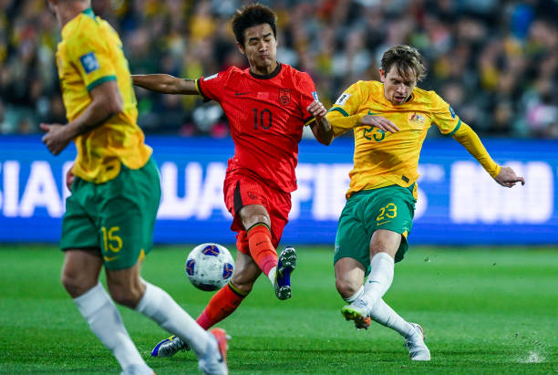 从英雄到罪人：齐达内世界杯生涯的戏剧性转折