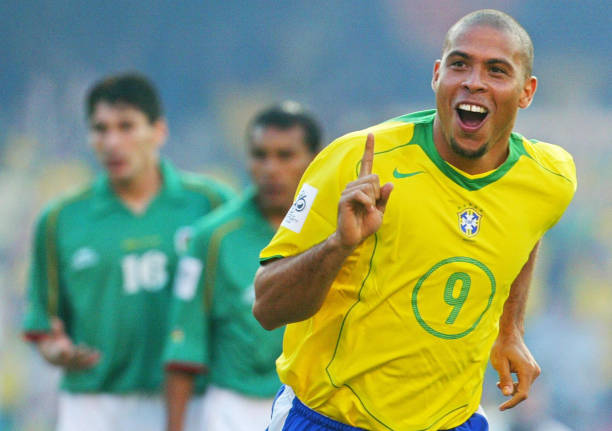 2002韩日世界杯:米卢带领中国足球走向世界的征程